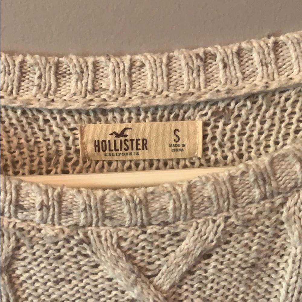 Cropped Sweater - Picture 3 of 3